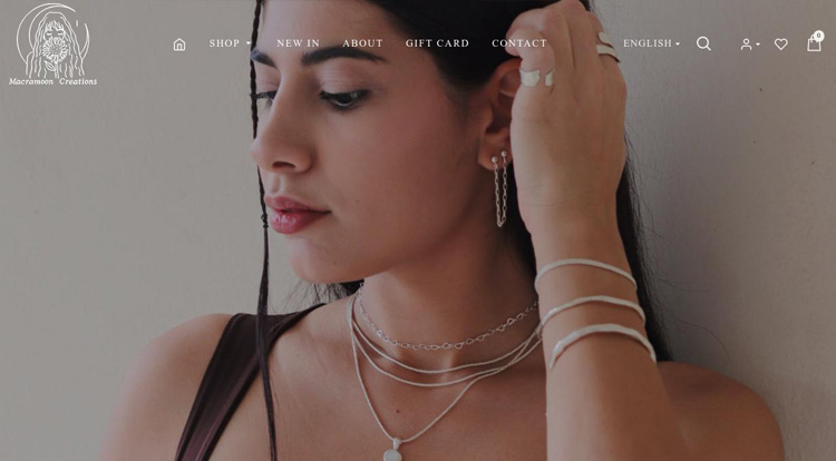 eshop με μακραμέ και ασημένια κοσμήματα